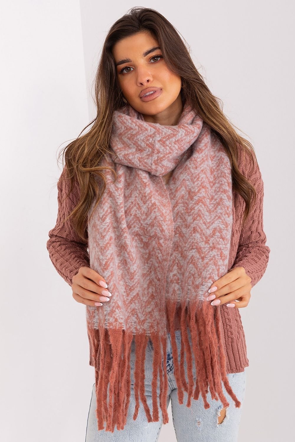 Shawl model 189235