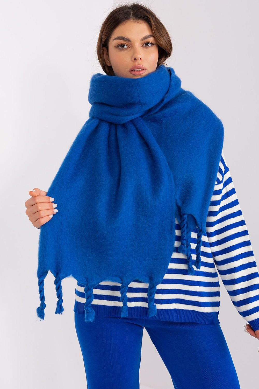 Shawl model 190155