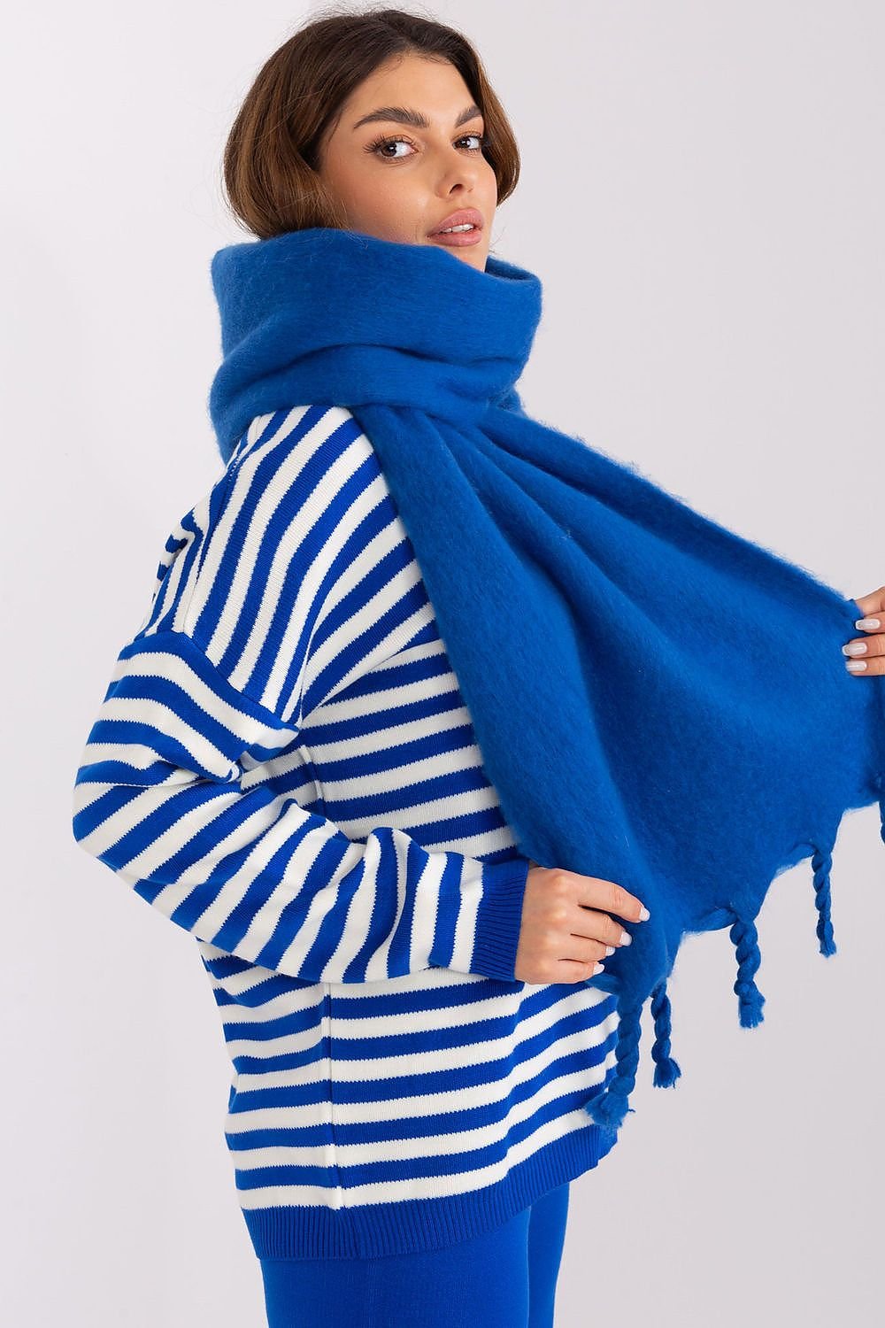Shawl model 190155