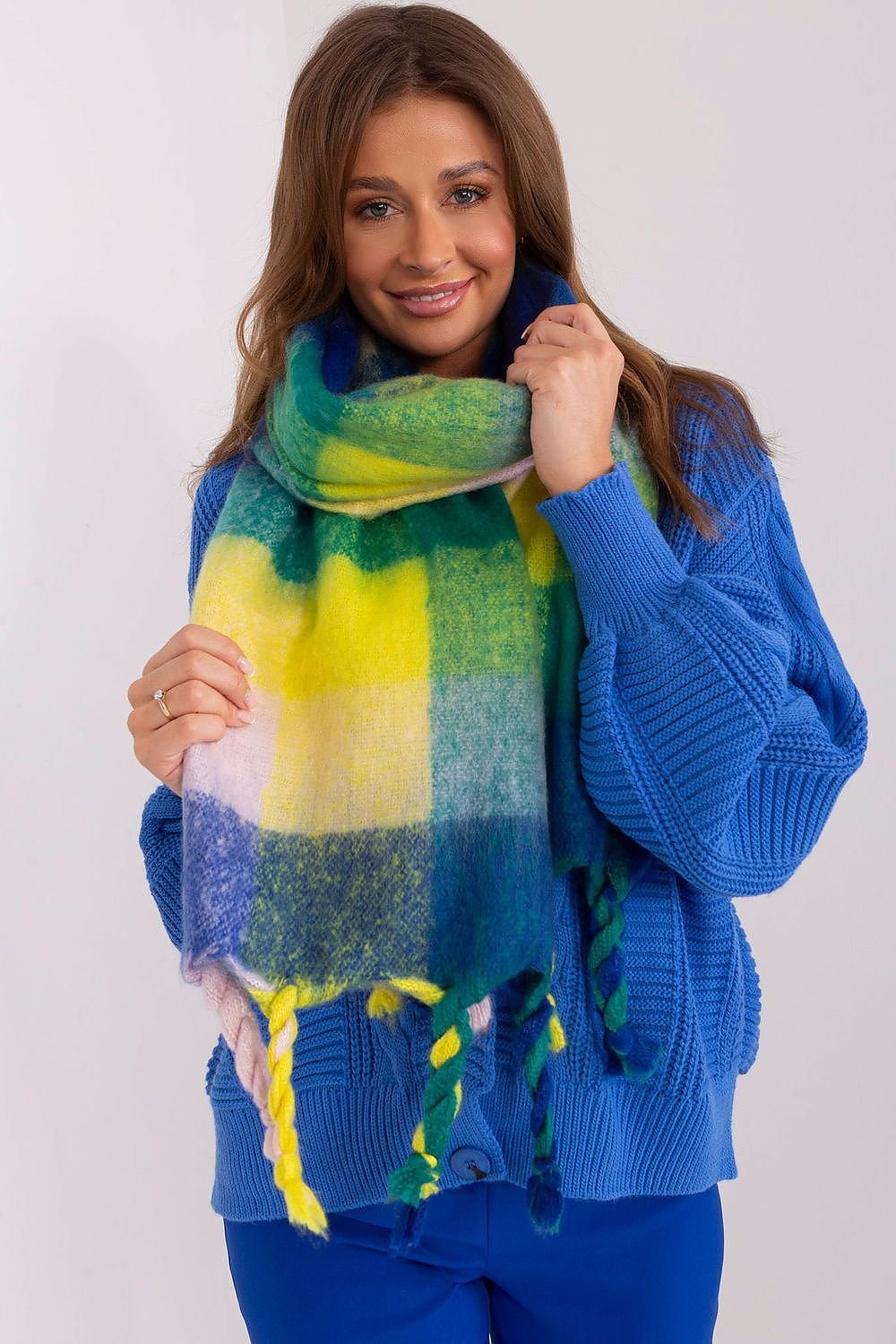 Shawl model 191706