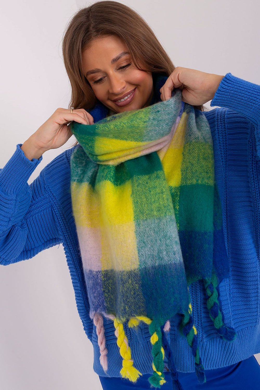Shawl model 191706