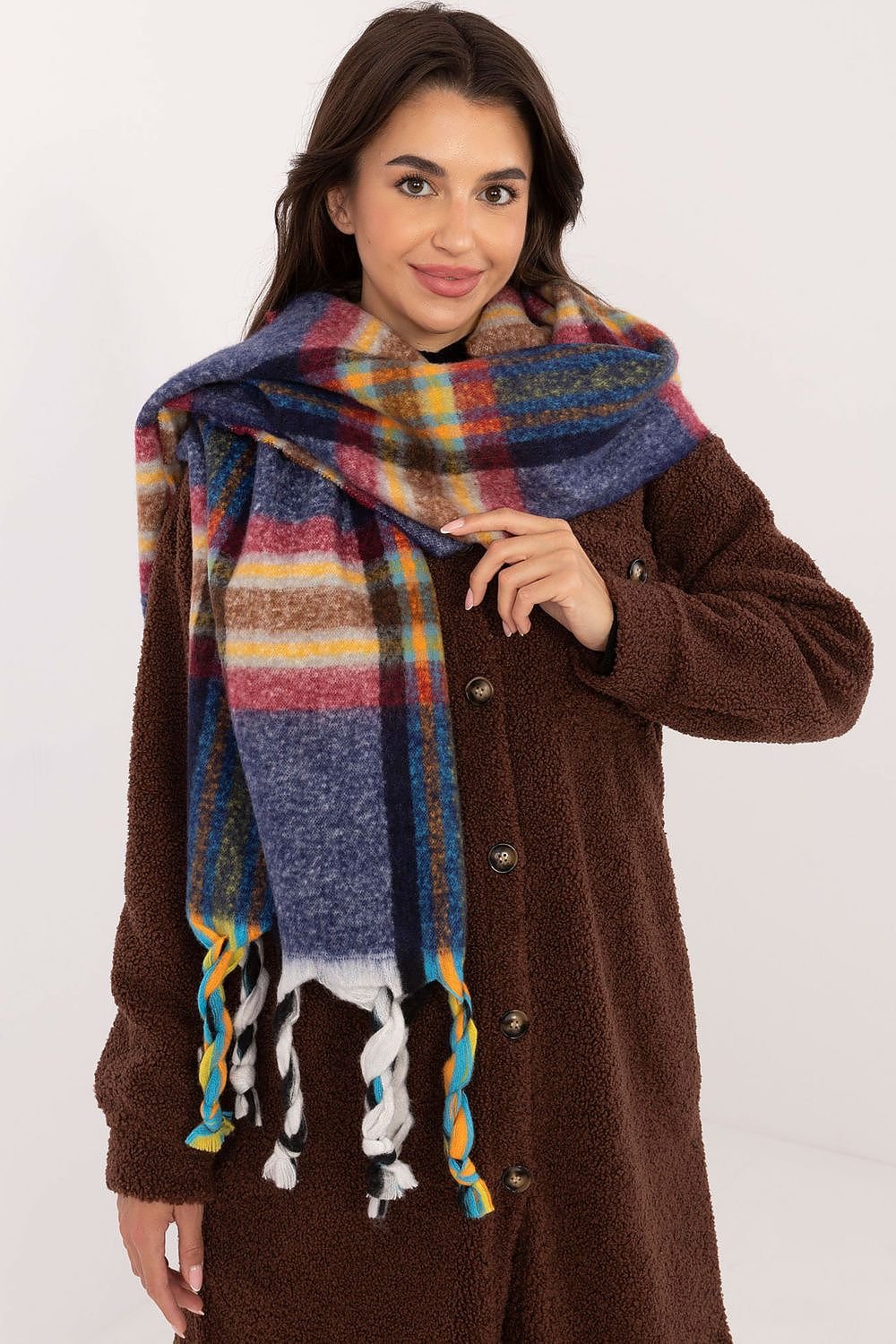 Shawl model 202584 AT